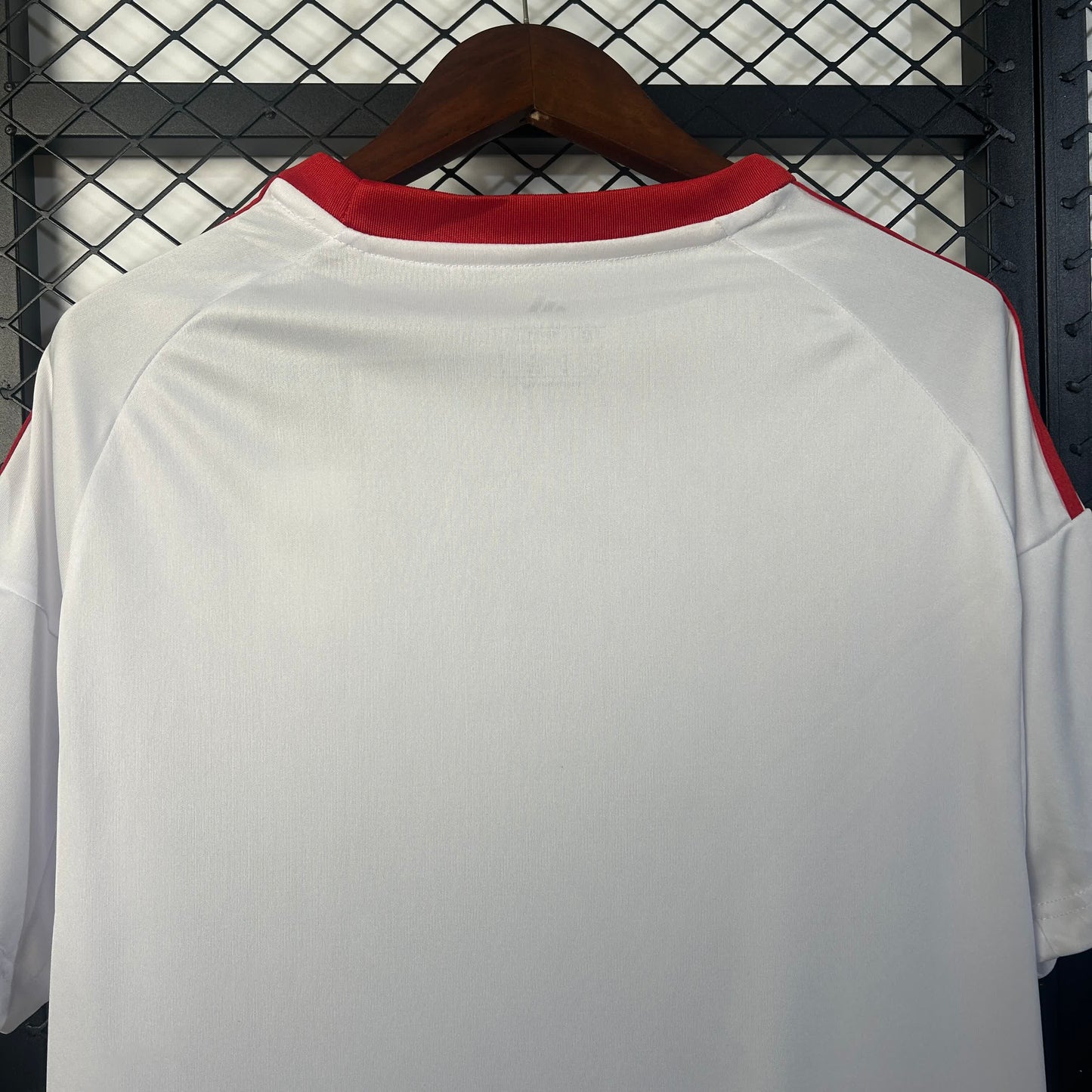 Sevilla home 2025-2026