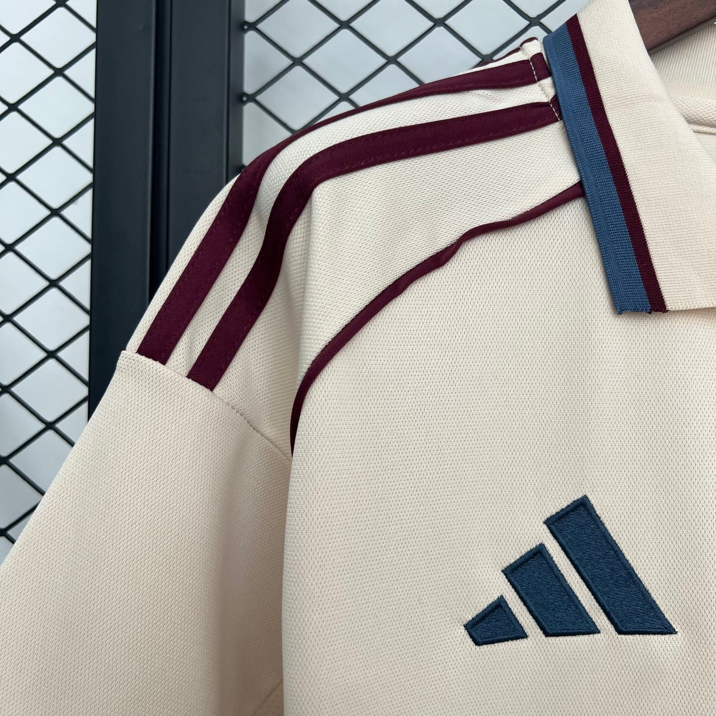 Ajax away 2025-2026