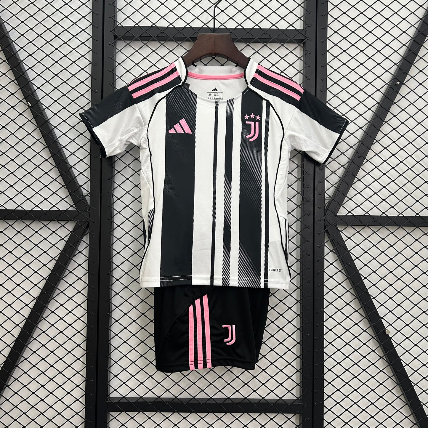 Kids Juventus home 2025-2026 Kit