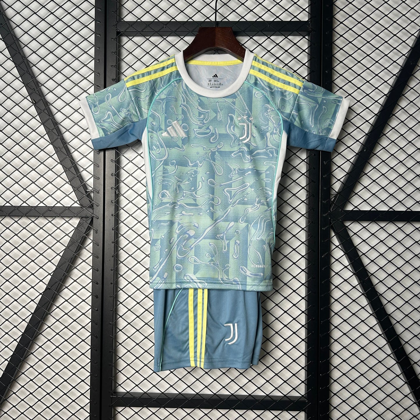 Kids Juventus 2025-2026 Kit