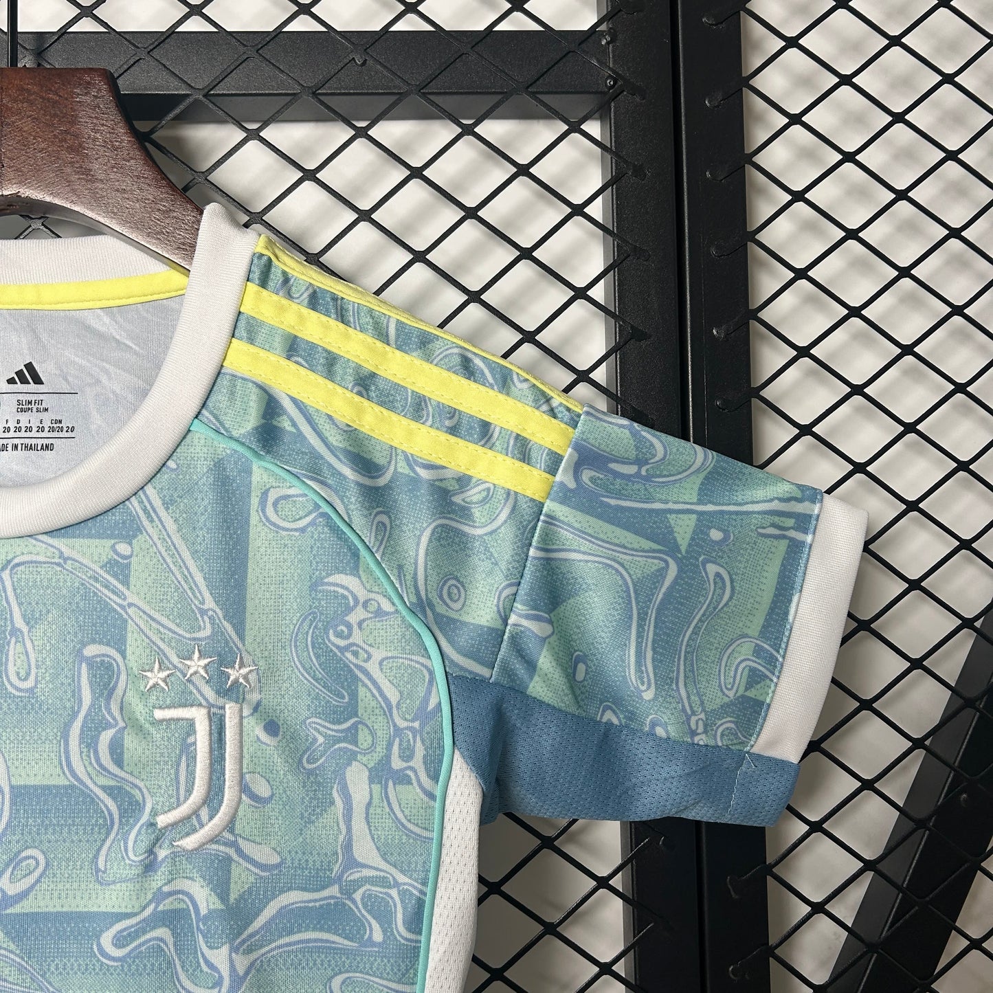 Kids Juventus 2025-2026 Kit