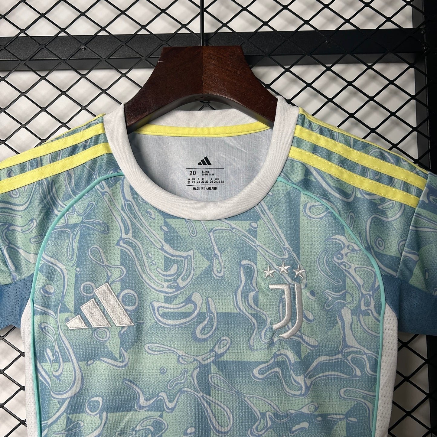 Kids Juventus 2025-2026 Kit