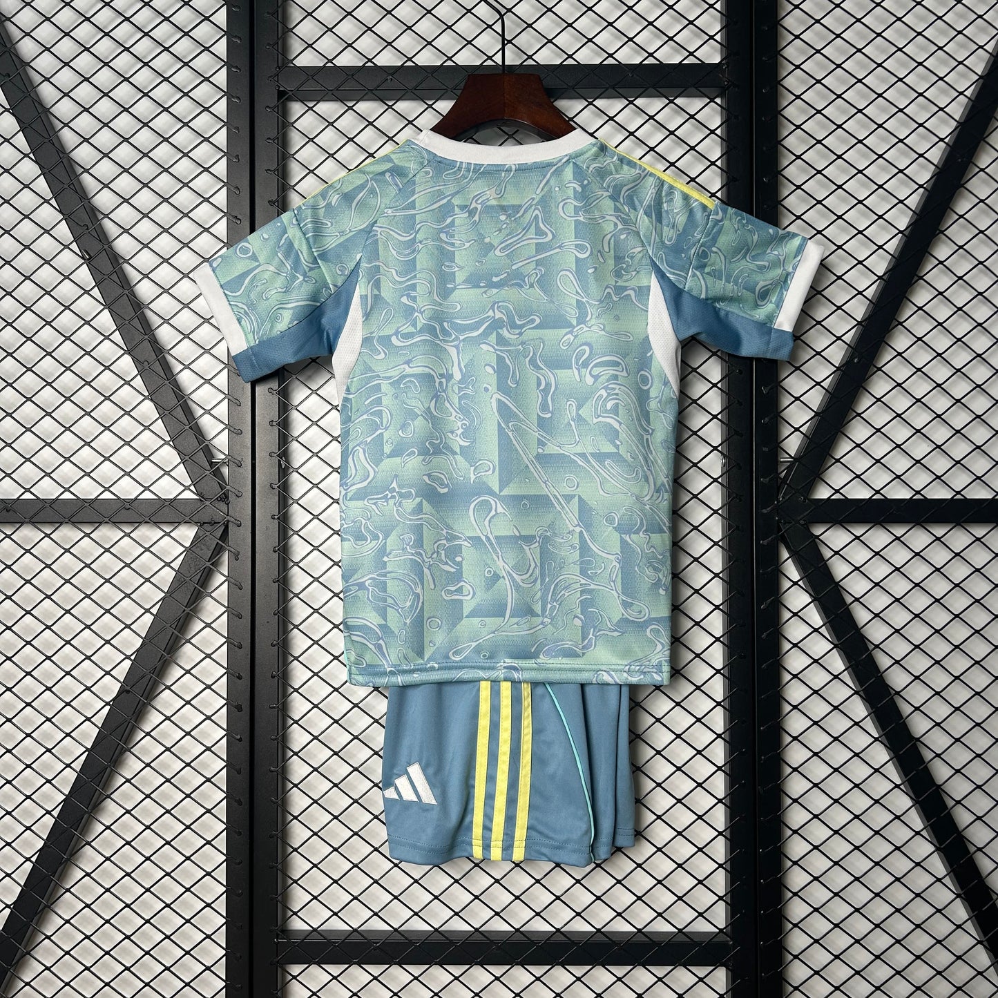 Kids Juventus 2025-2026 Kit