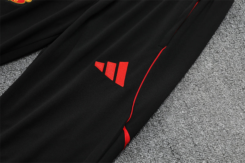 Training Tracksuit Man United 2025
