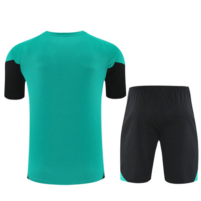 Training kit Liverpool green 25/26