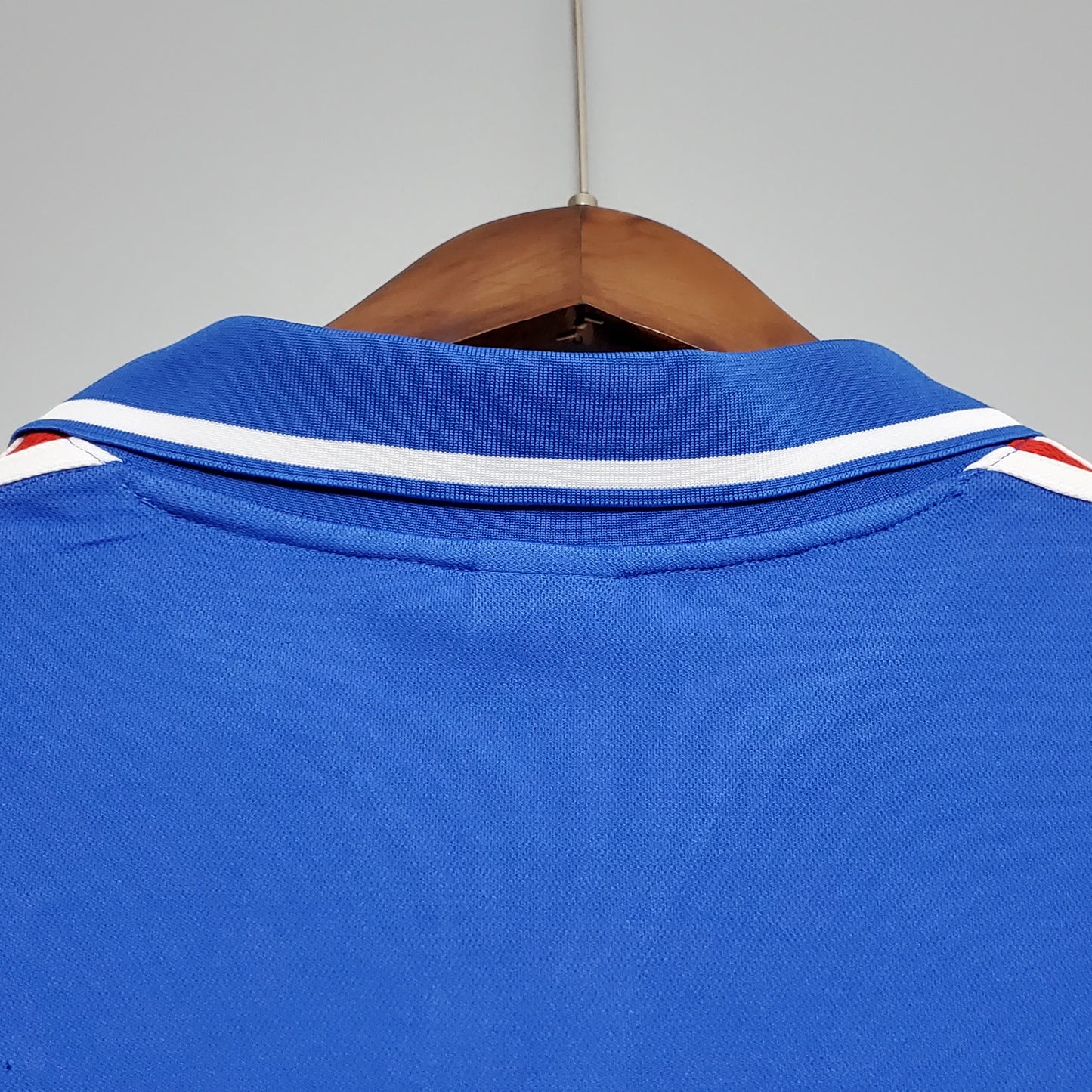 France Retró 2000 home