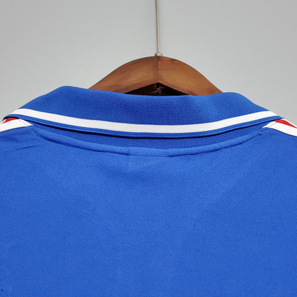 France Retró 2000 home