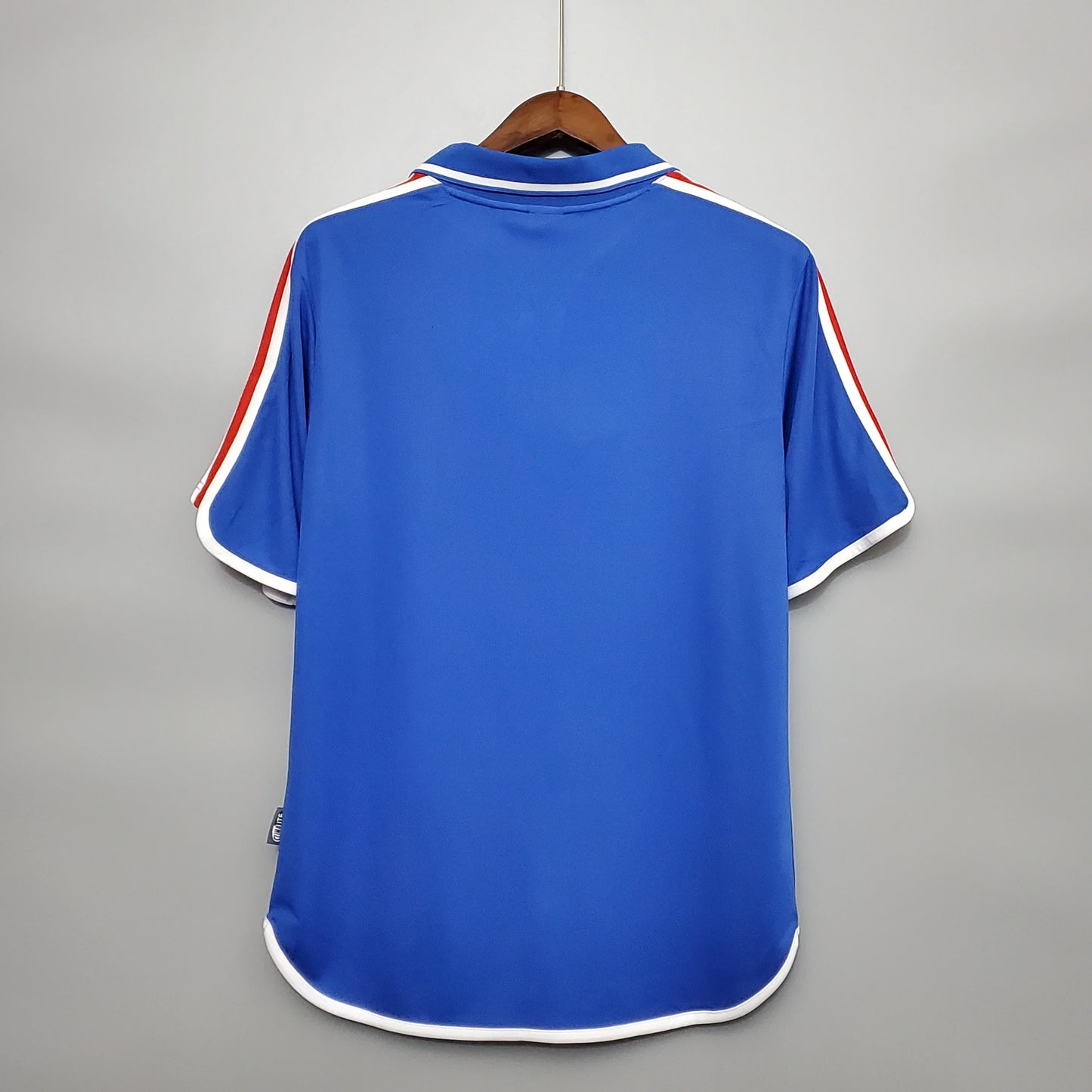 France Retró 2000 home