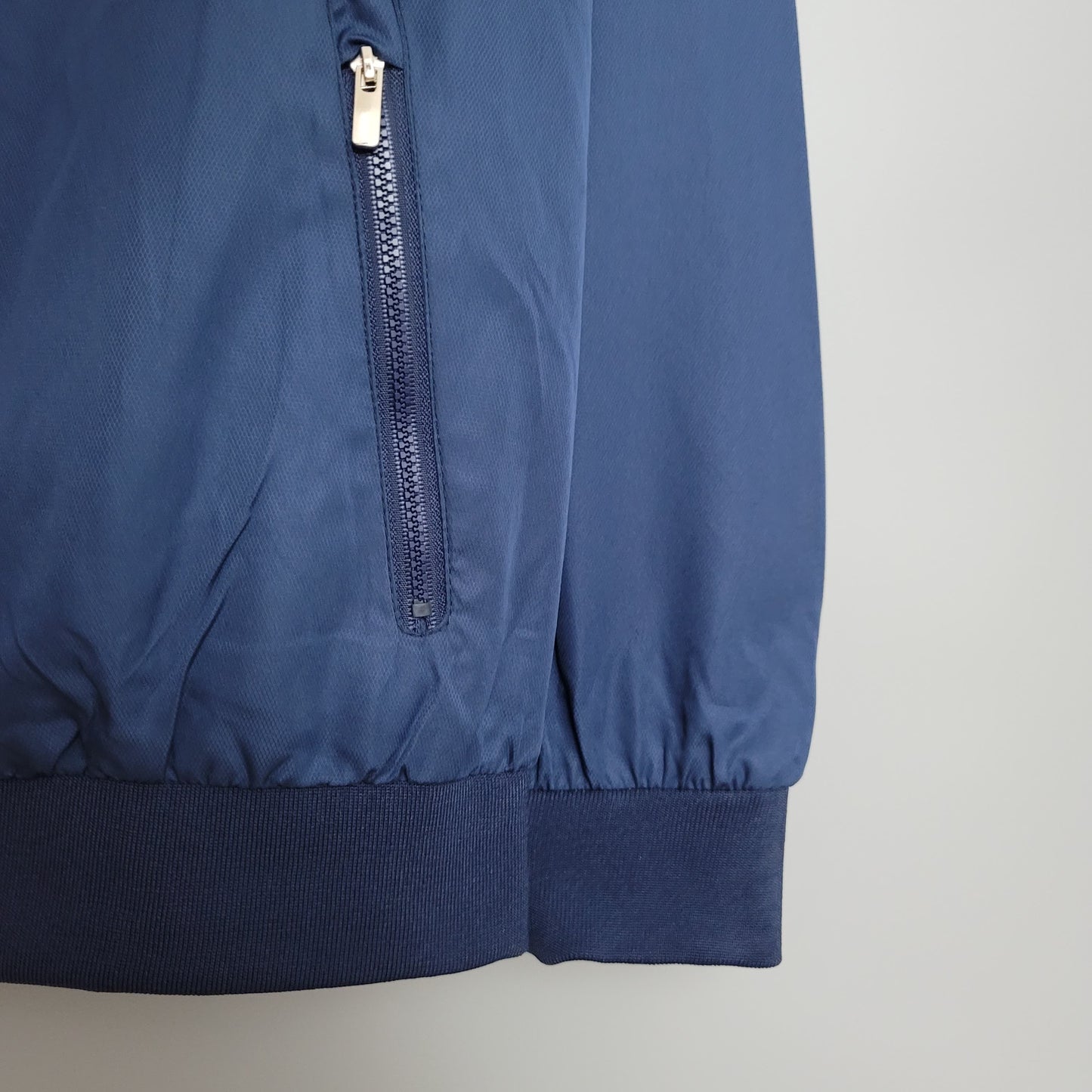 Windbreaker Boca Juniors retró style