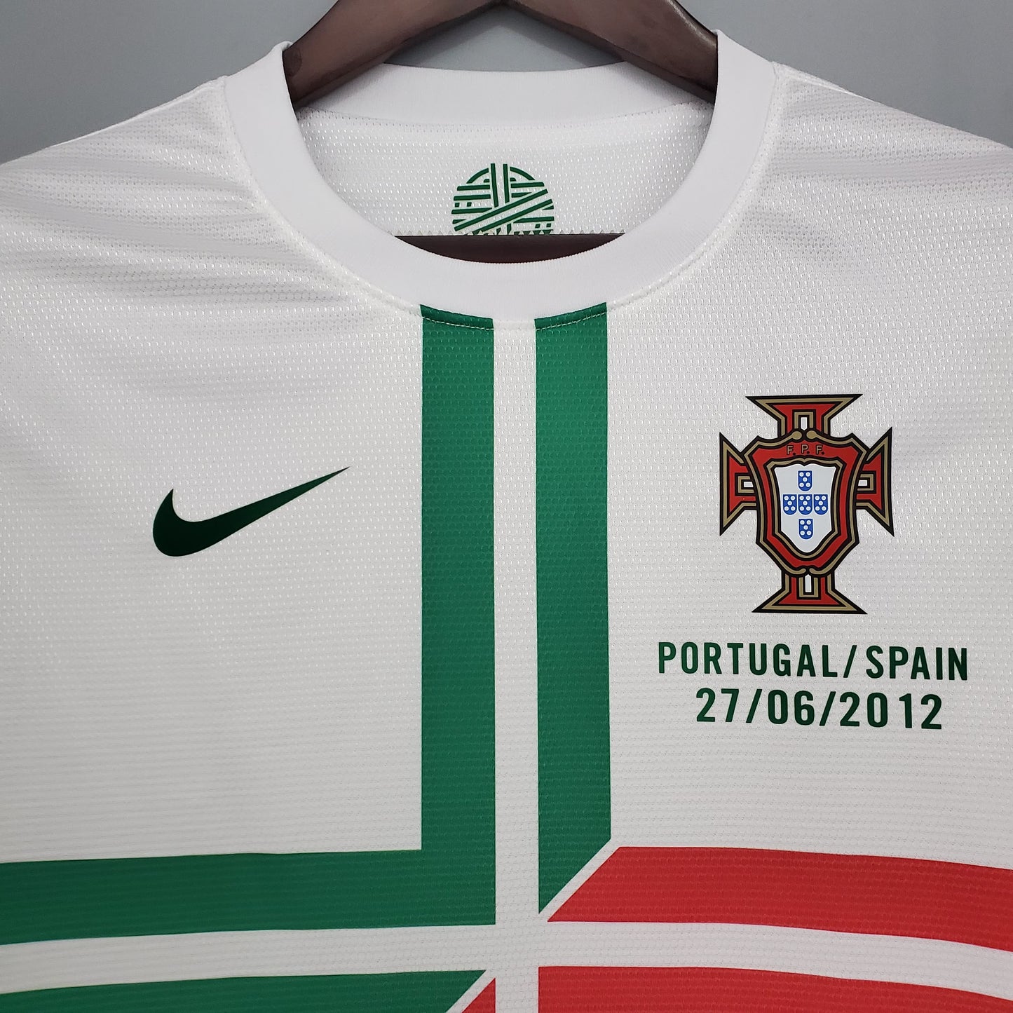 Portugal Retró 2012 away