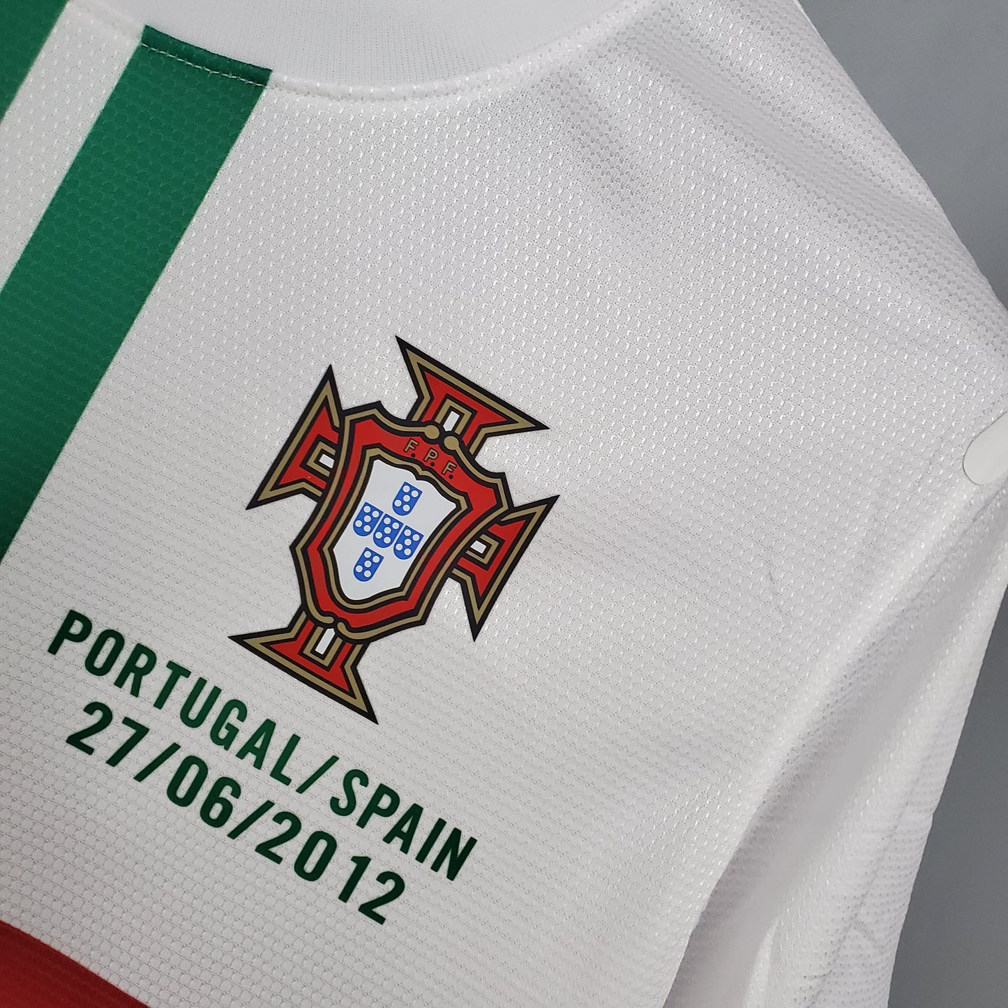 Portugal Retró 2012 away