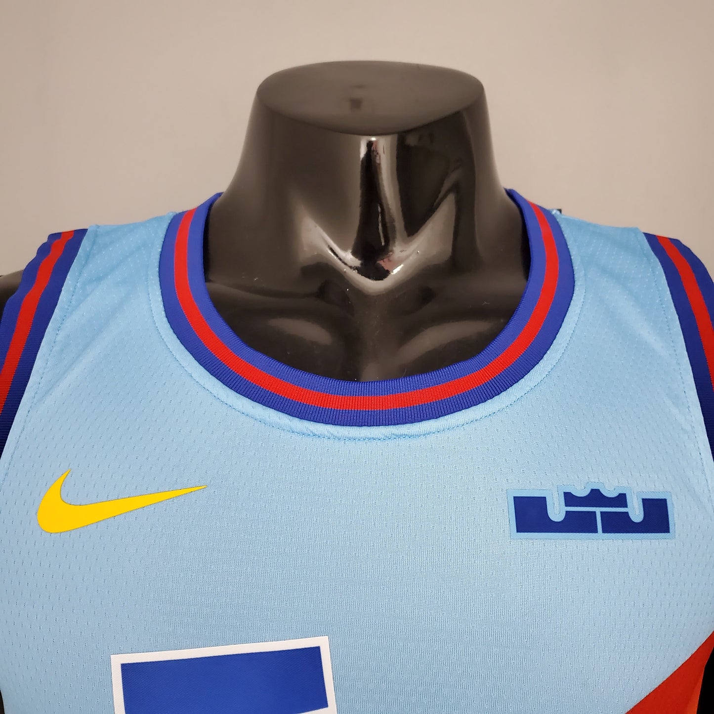 Nba Lebron James Slam Dunk Looney Tunes