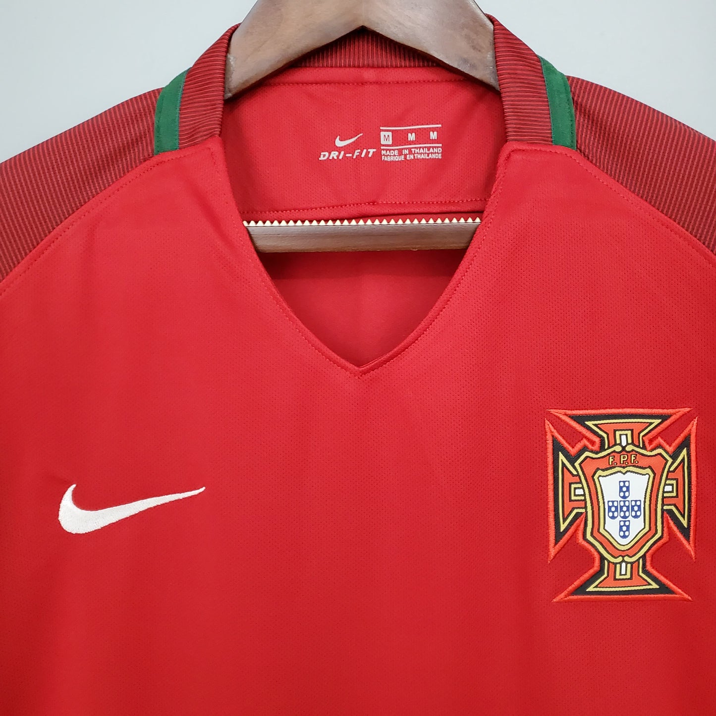 Portugal Retró 2016 home