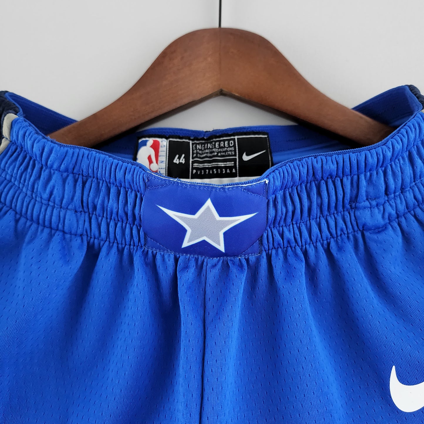 NBA Dallas Mavericks blue shorts