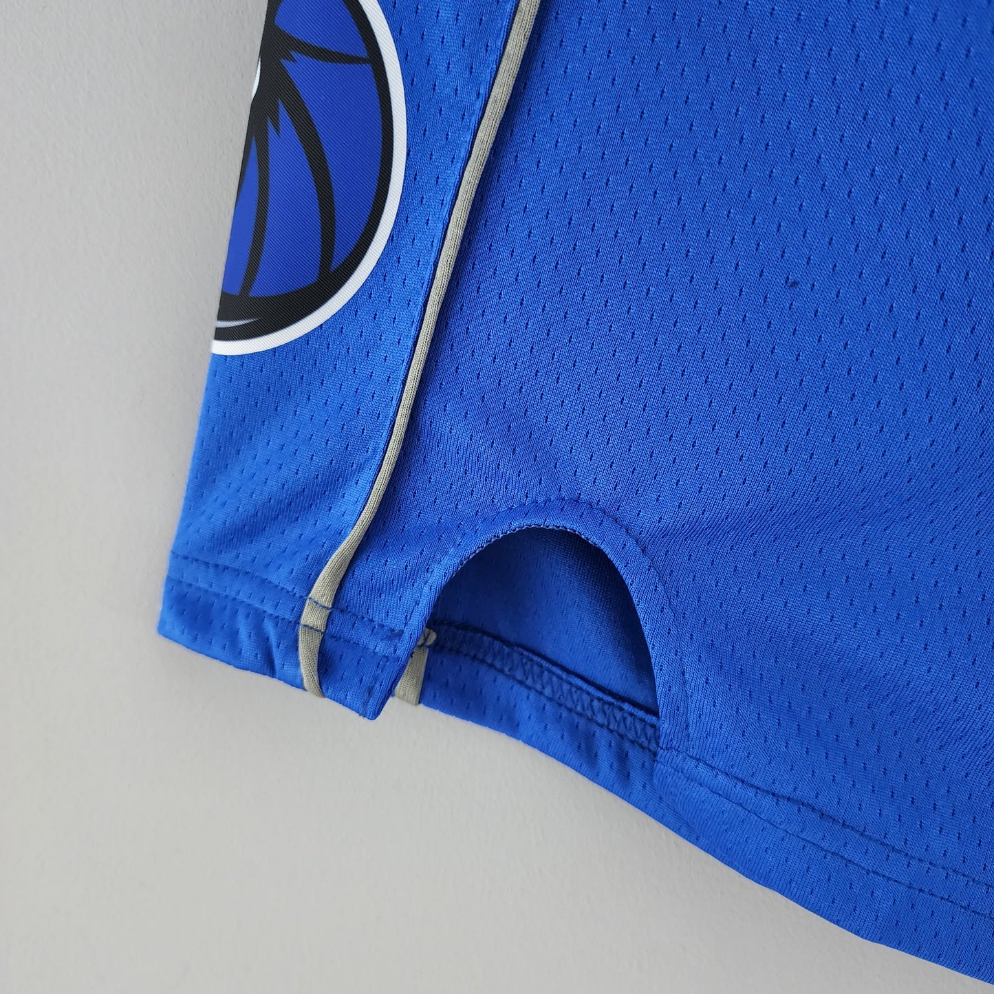 NBA Dallas Mavericks blue shorts
