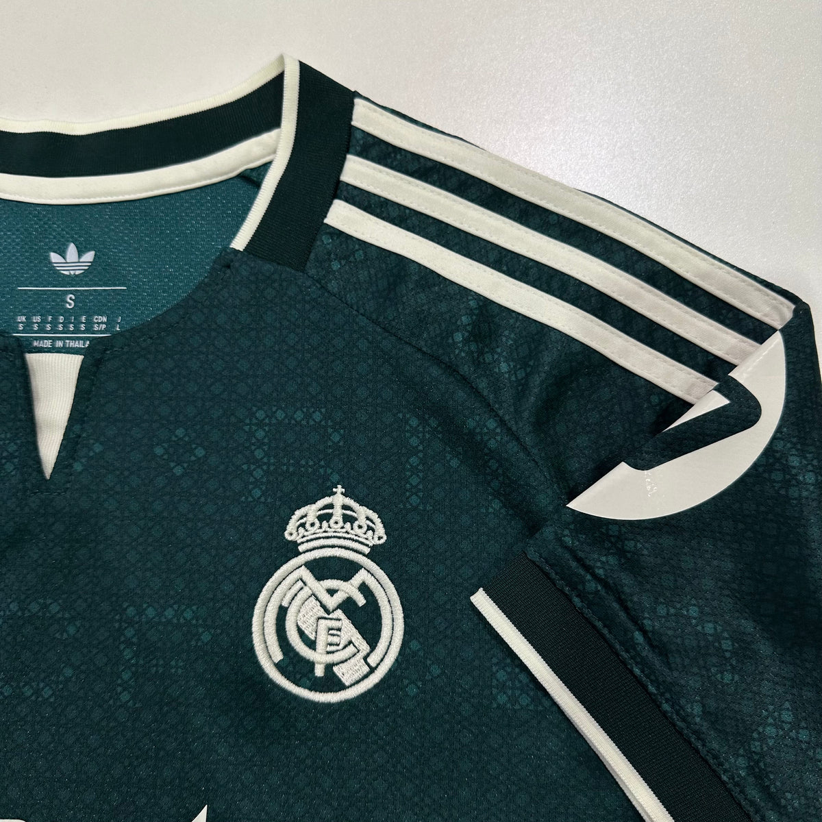 Real Madrid away 2026-2027