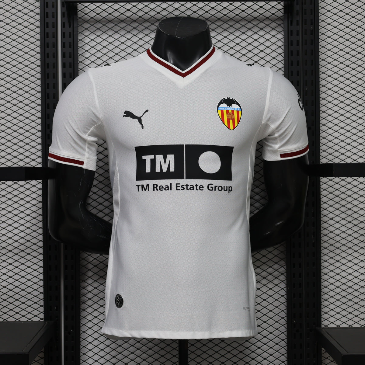 Valencia home 2026-2027