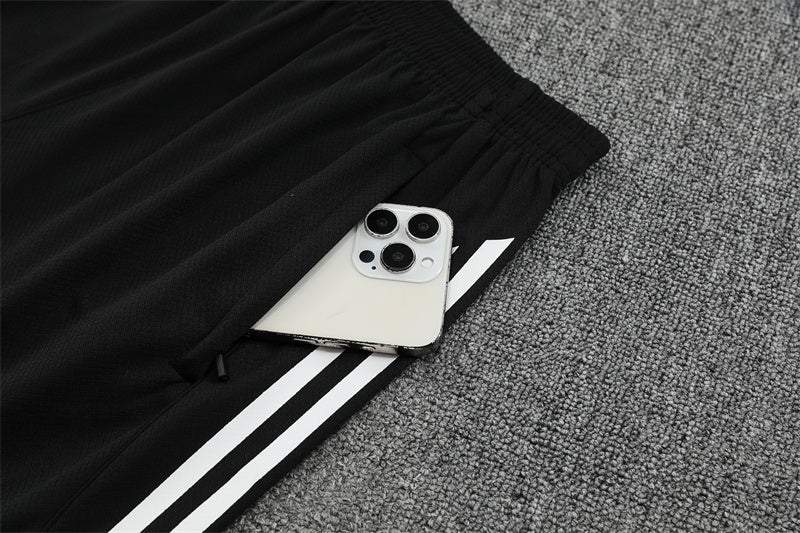 Training kit Liverpool green 25/26