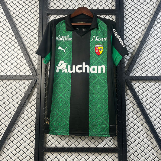 Lens away 2025-2026