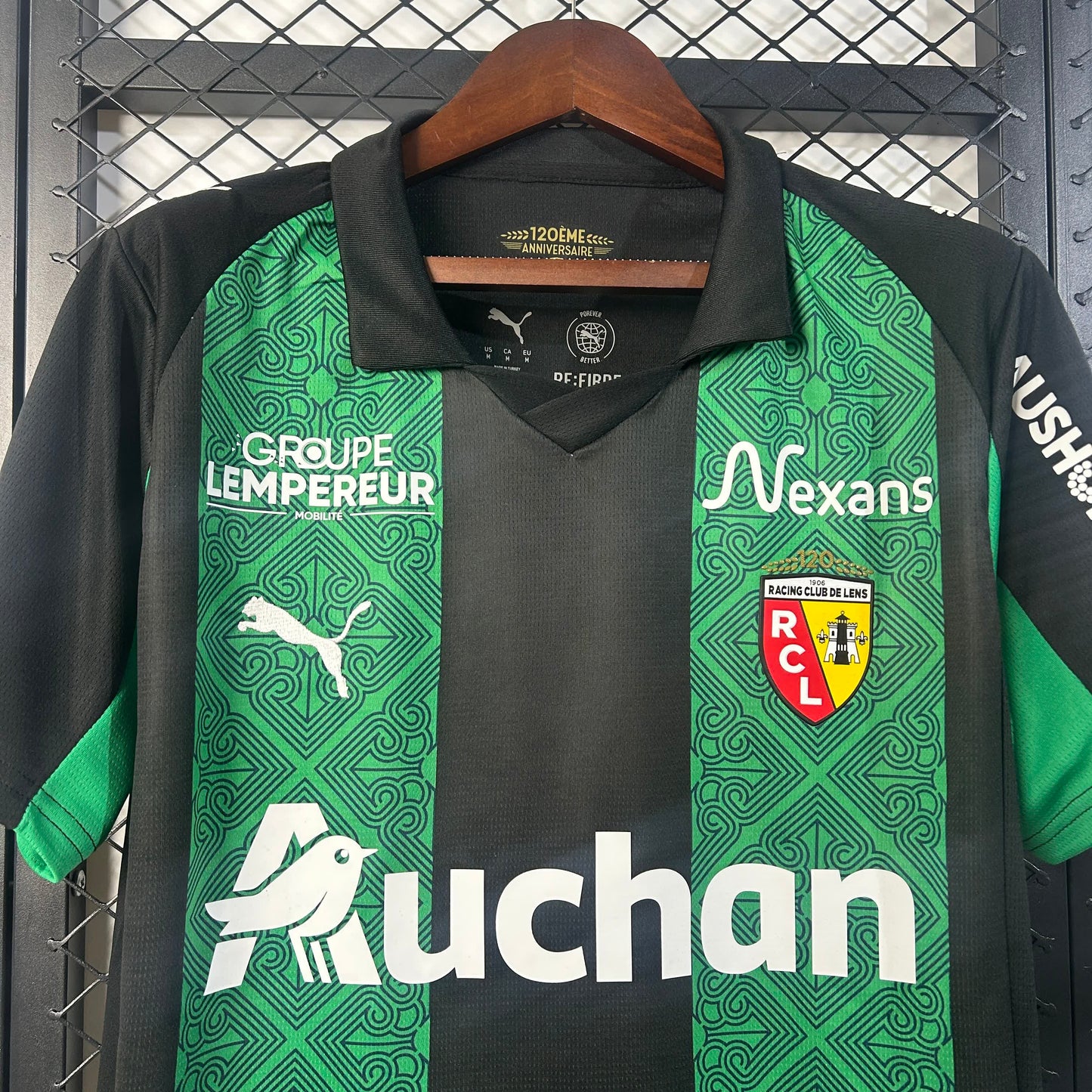 Lens away 2025-2026