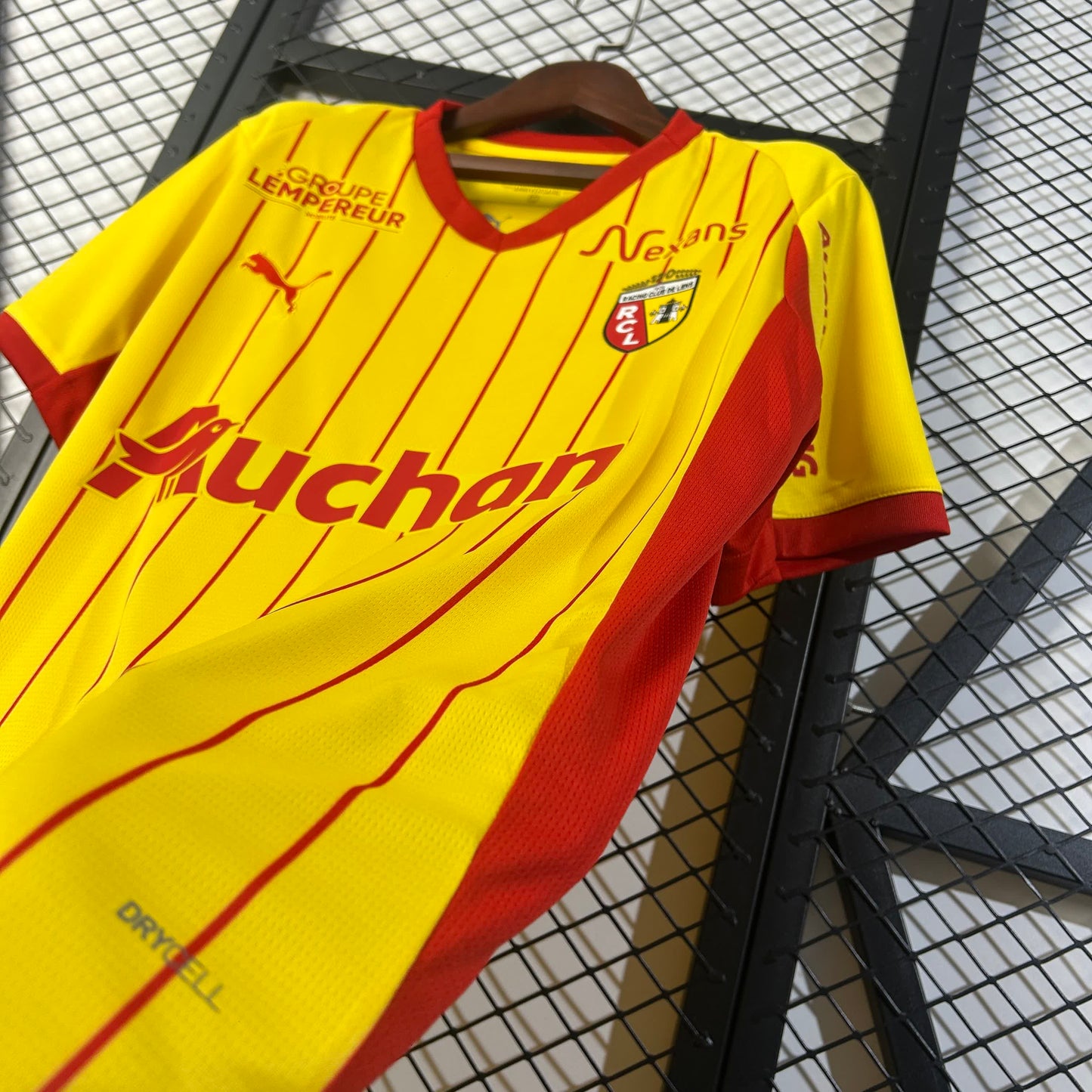 Lens home 2025-2026