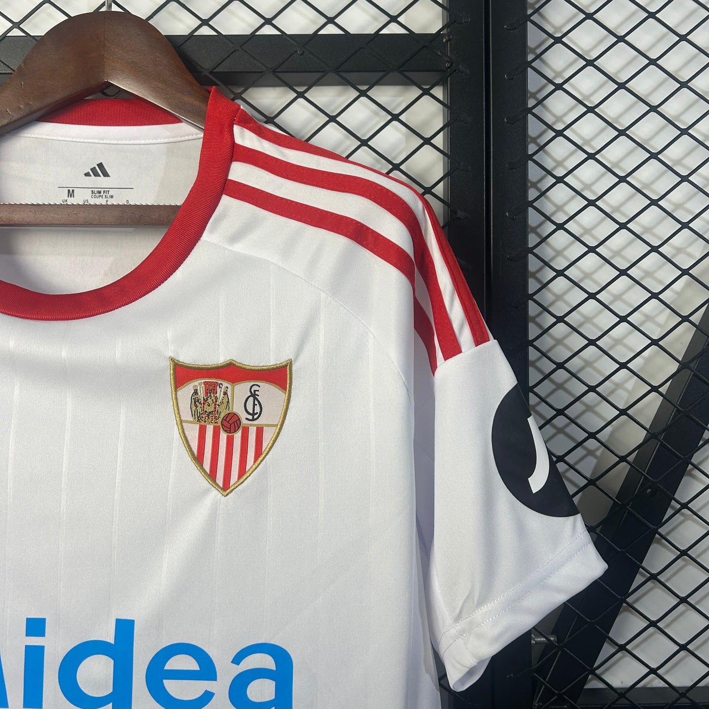 Sevilla home 2025-2026