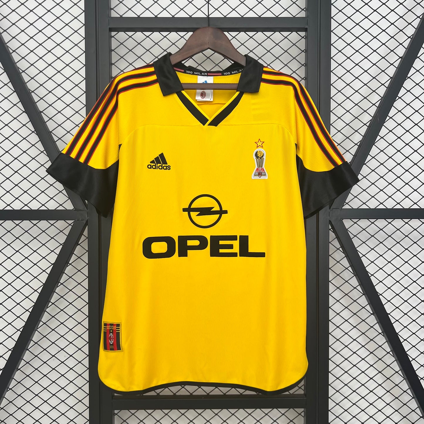 Milan Retró yellow 1999-2000