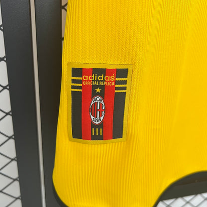 Milan Retró yellow 1999-2000