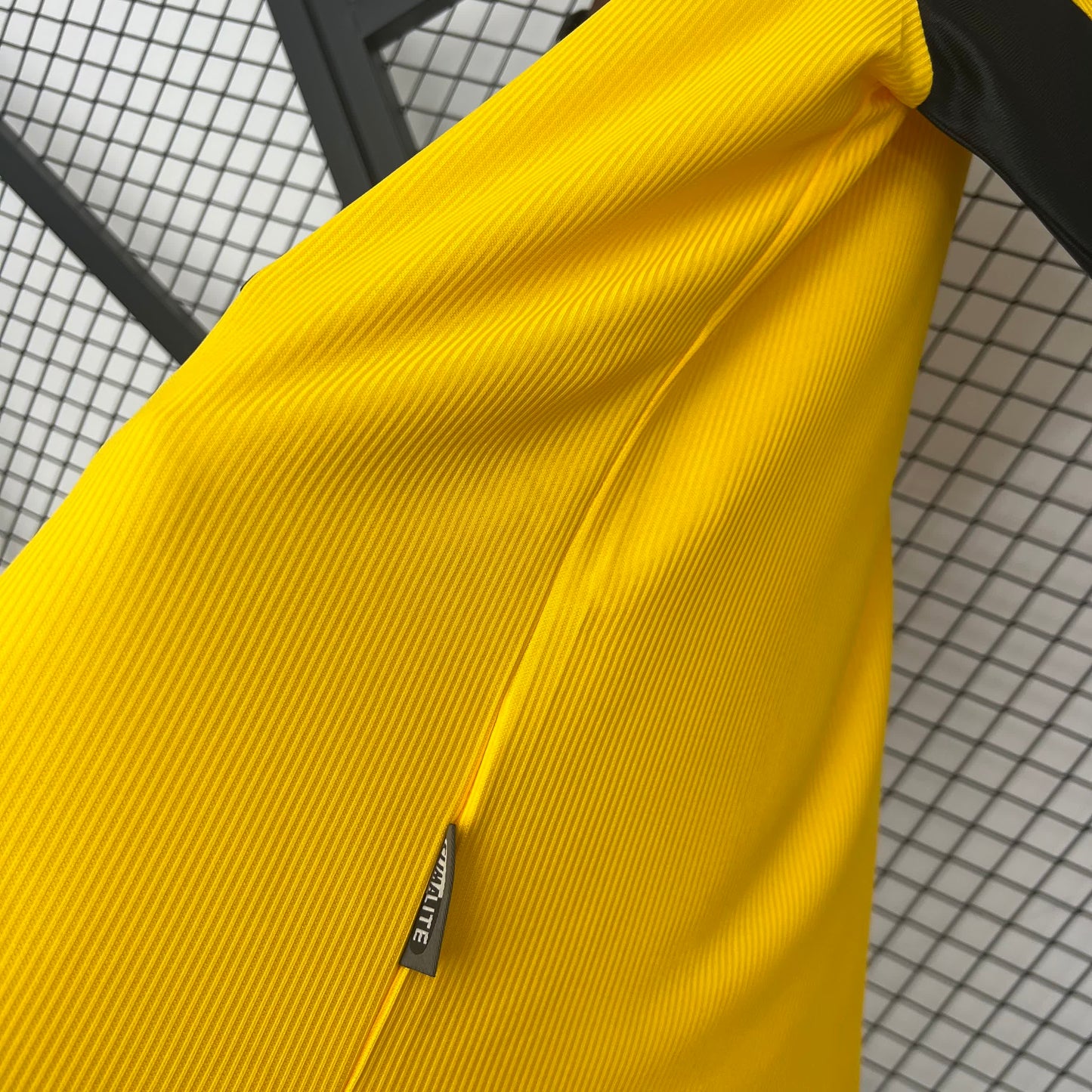 Milan Retró yellow 1999-2000