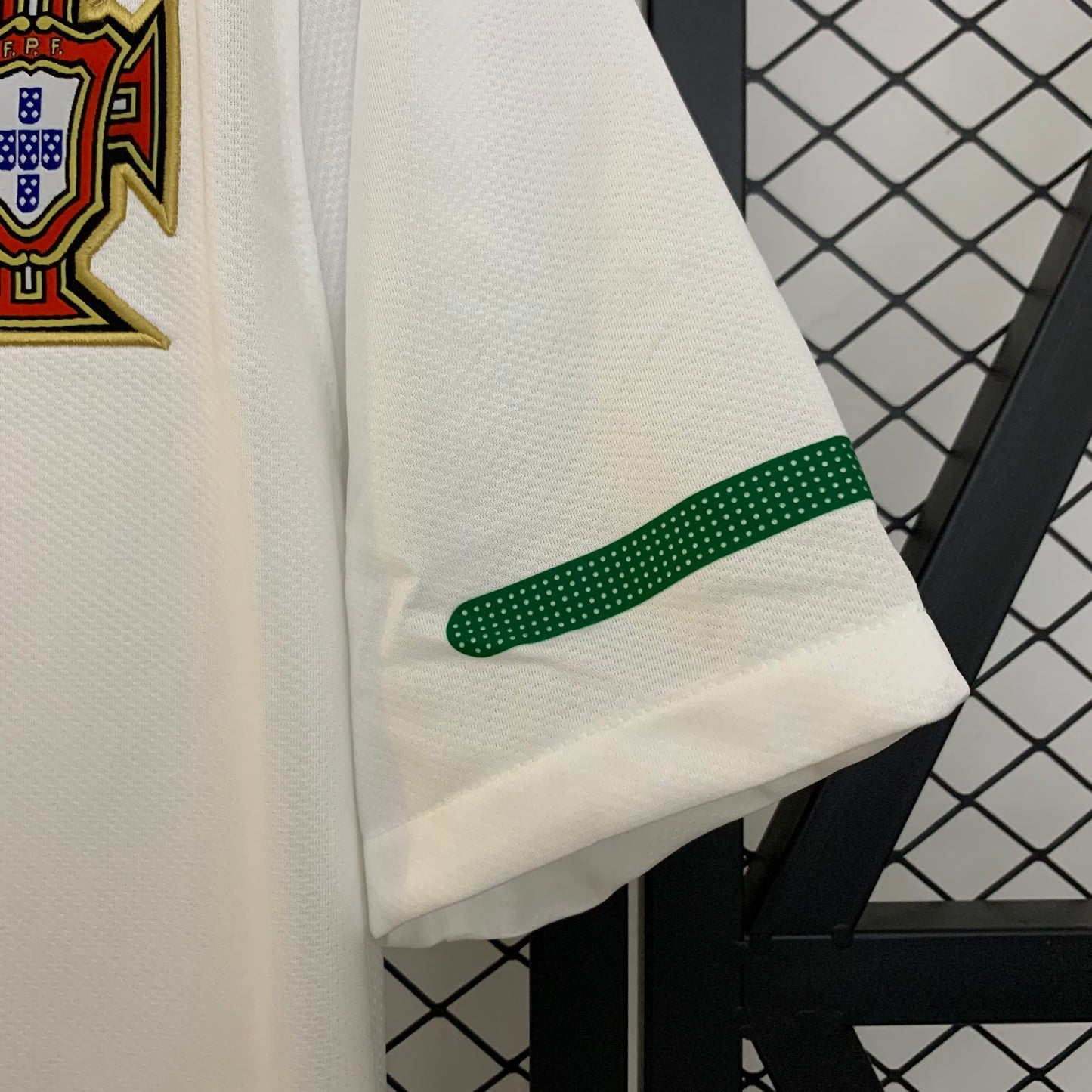 Portugal Retró 2010 away
