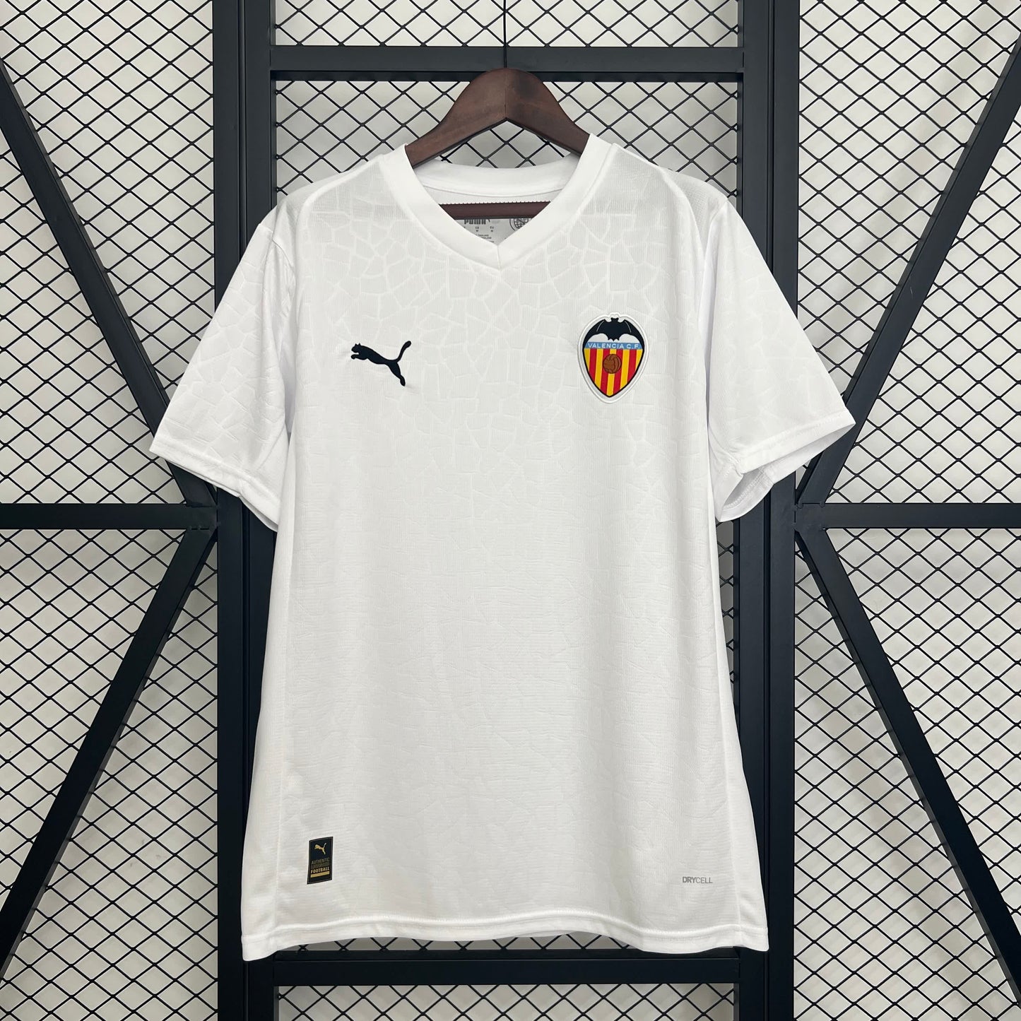 Valencia home 2025-2026