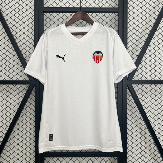 Valencia home 2025-2026