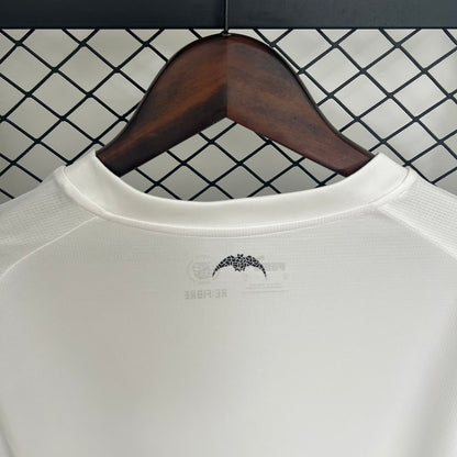 Valencia home 2025-2026