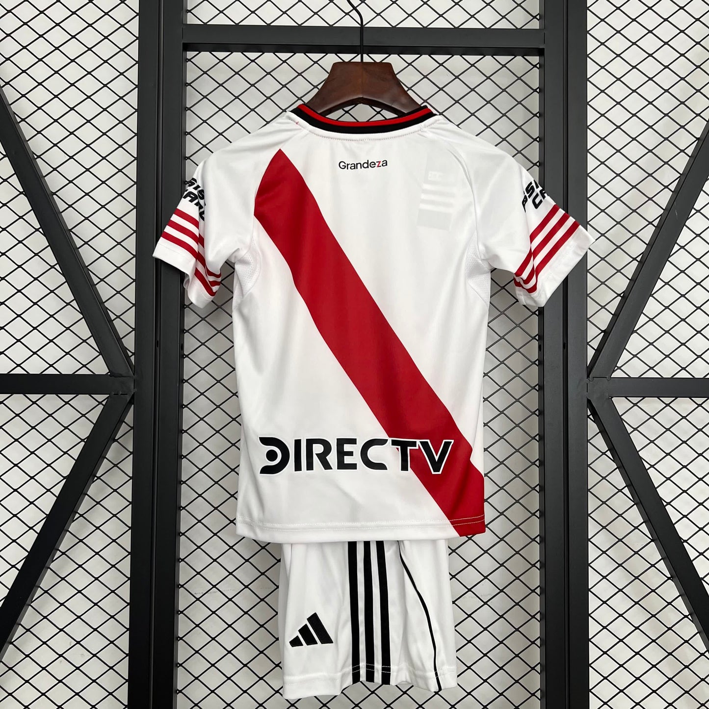 Kids River Plate 2025-2026 Kit