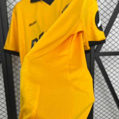 Wolves Home 2025-2026