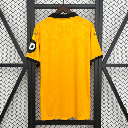 Wolves Home 2025-2026