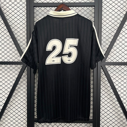 Oasis limited edition black