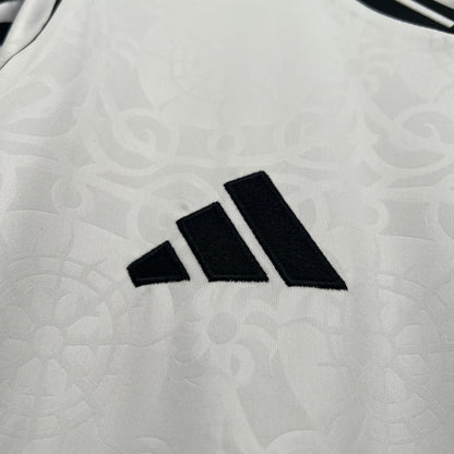 Fulham home 2025-2026