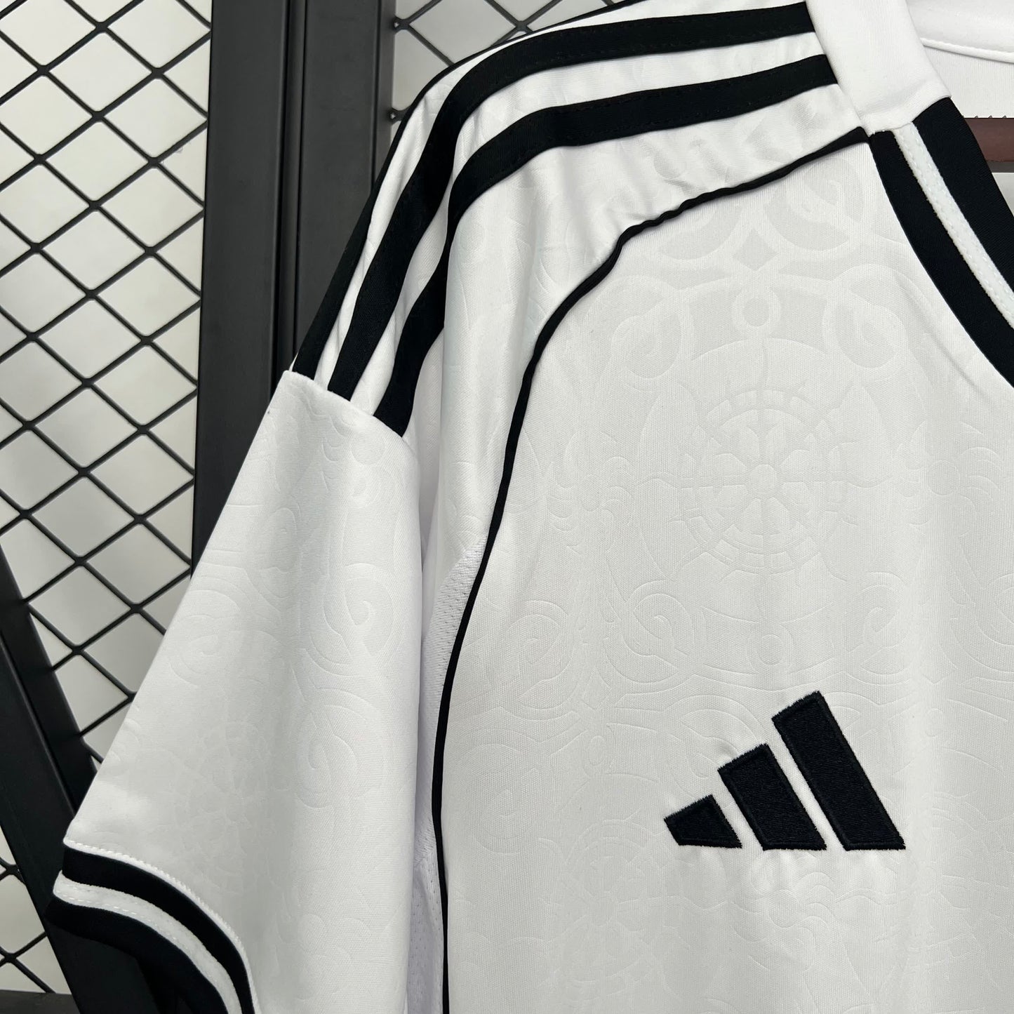 Fulham home 2025-2026
