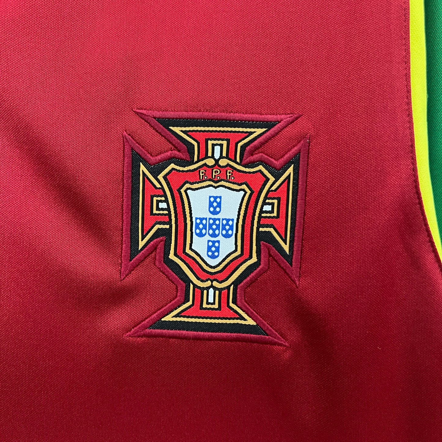 Portugal Retró 1999 home