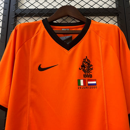 Netherlands Retró 2000 home
