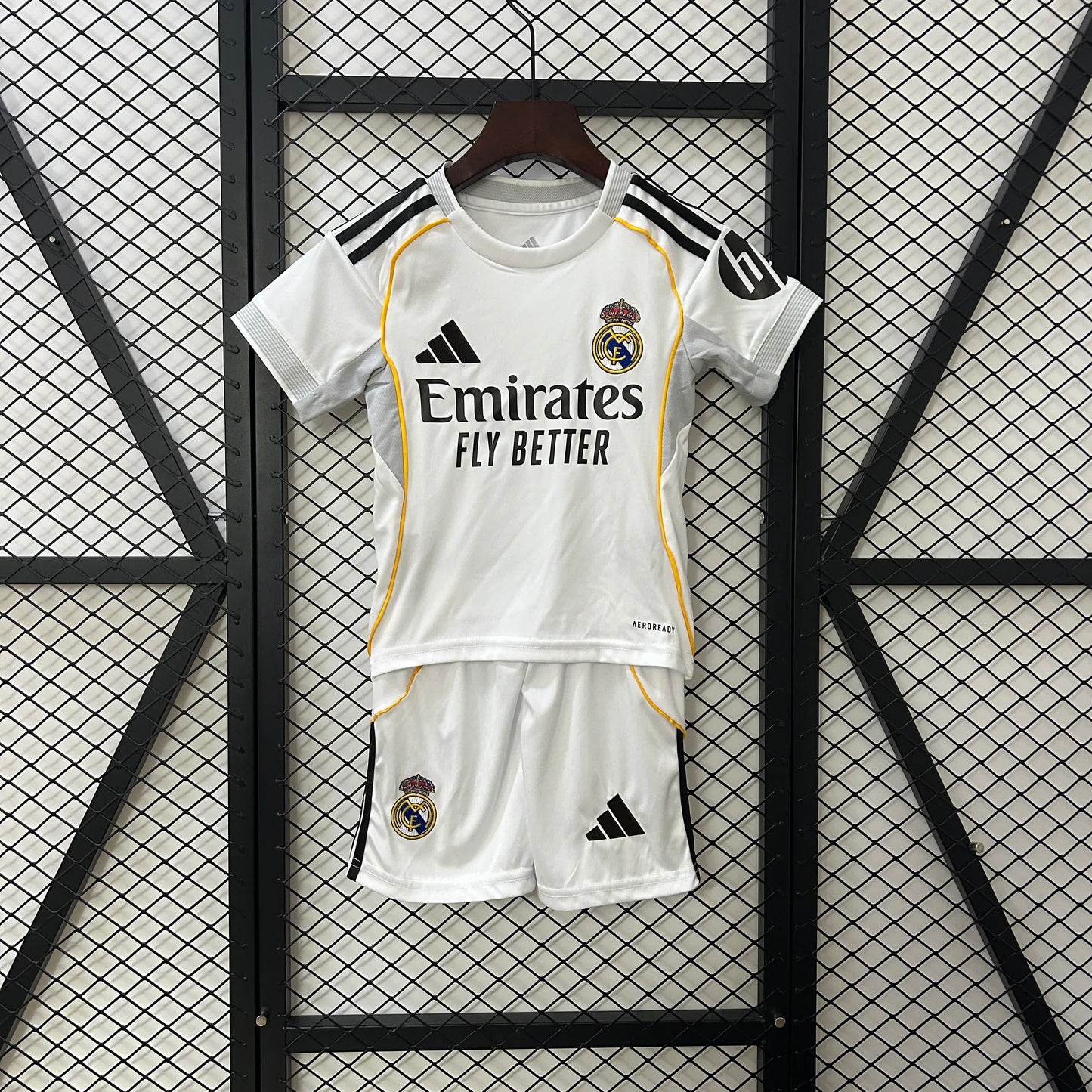 Kids  Real Madrid 2025-2026 Kit