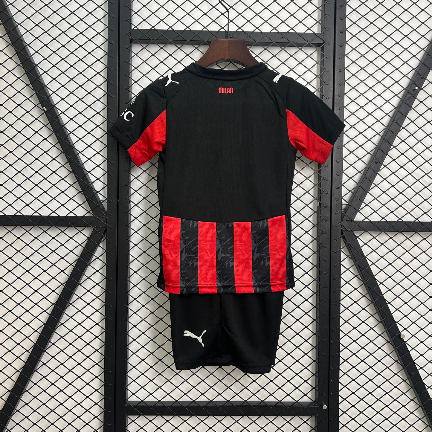 Kids Milan 25/26 Kit