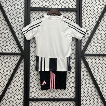 Kids Juventus home 2025-2026 Kit