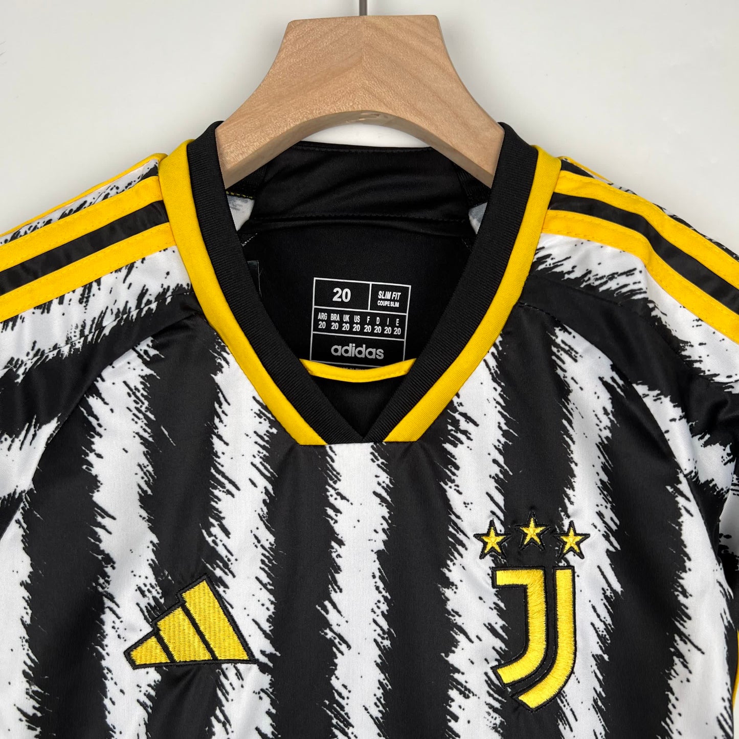 Kids Juventus 23/24 Kit