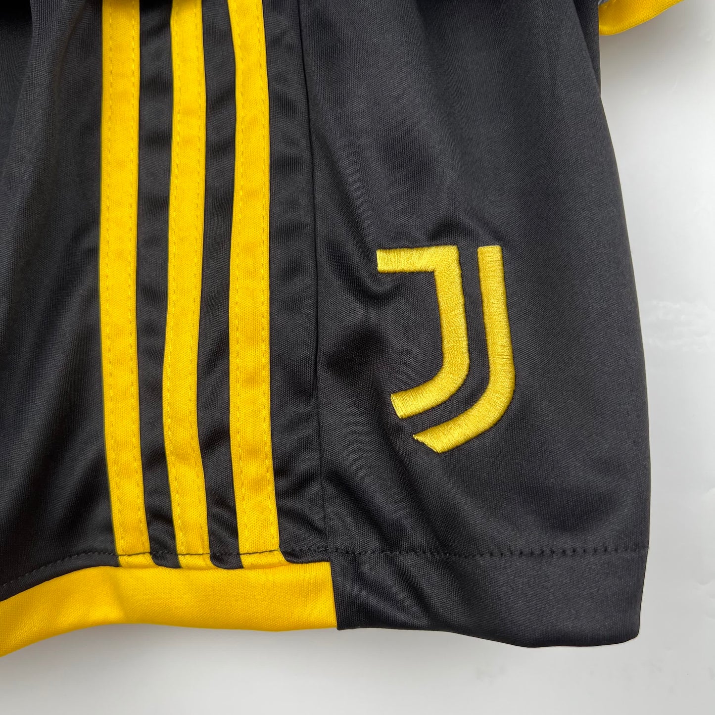 Kids Juventus 23/24 Kit