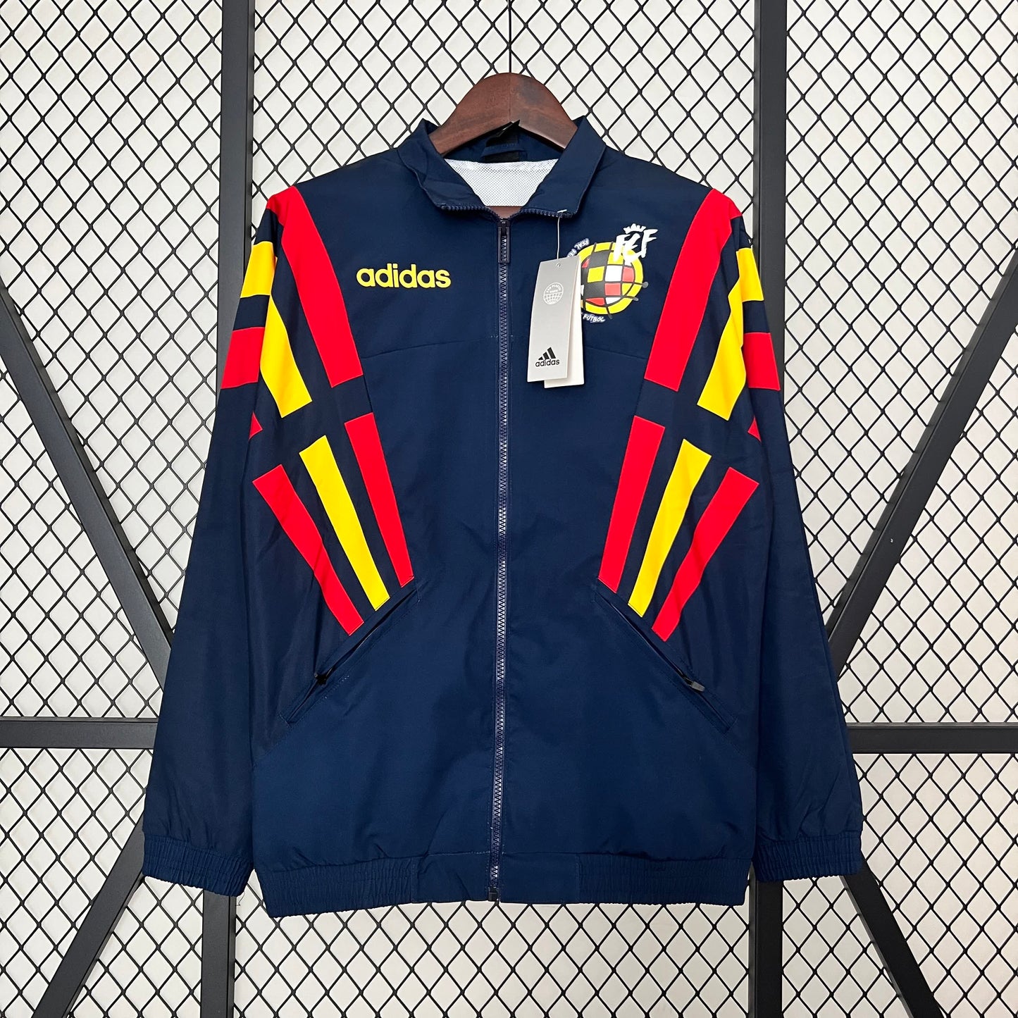 Windbreaker Spain retró style