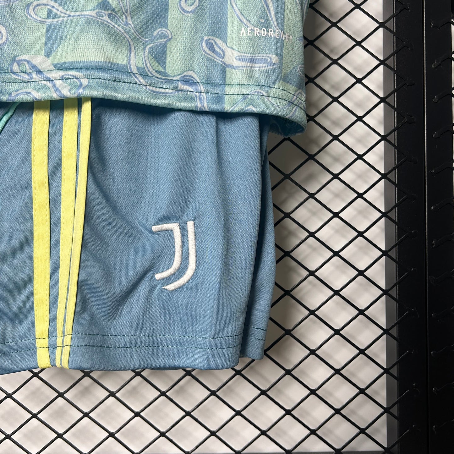 Kids Juventus 2025-2026 Kit