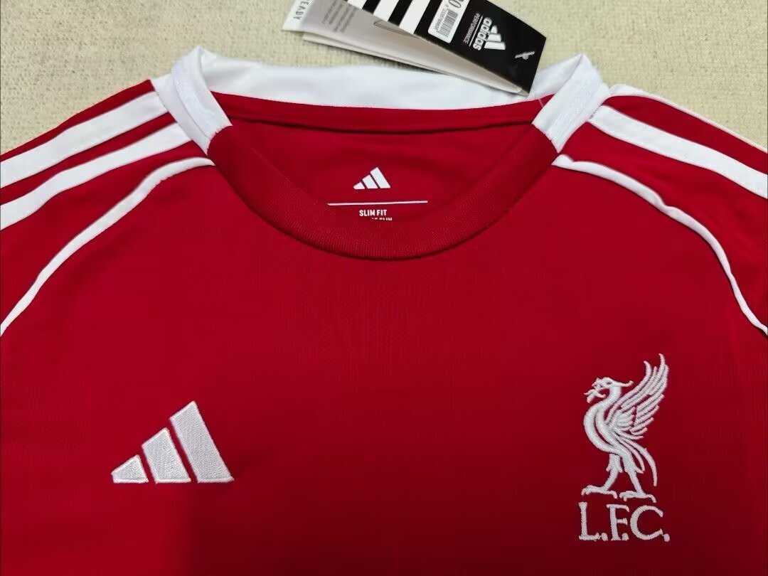 Kids  Liverpool 2025-2026 Kit home